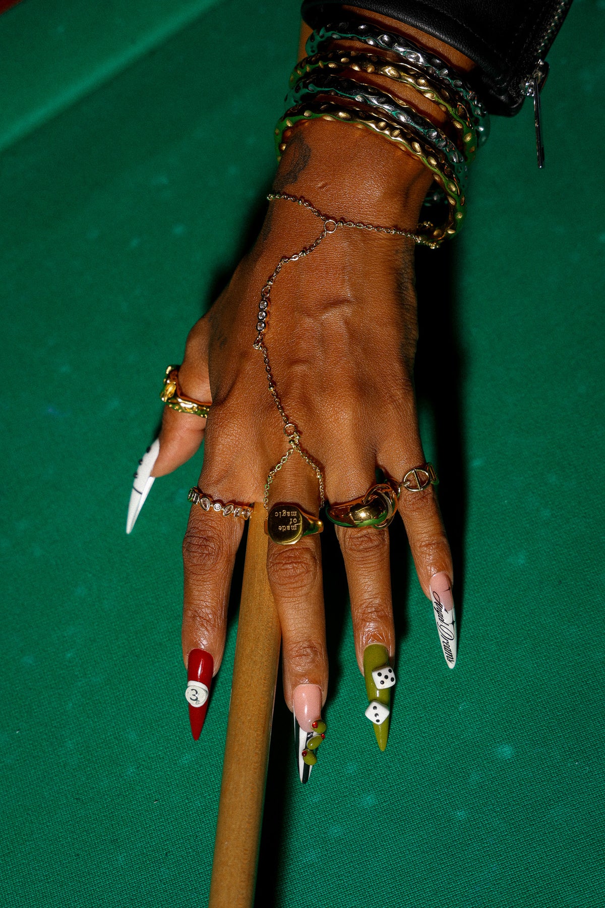 Three of a Kind Hand Chain
